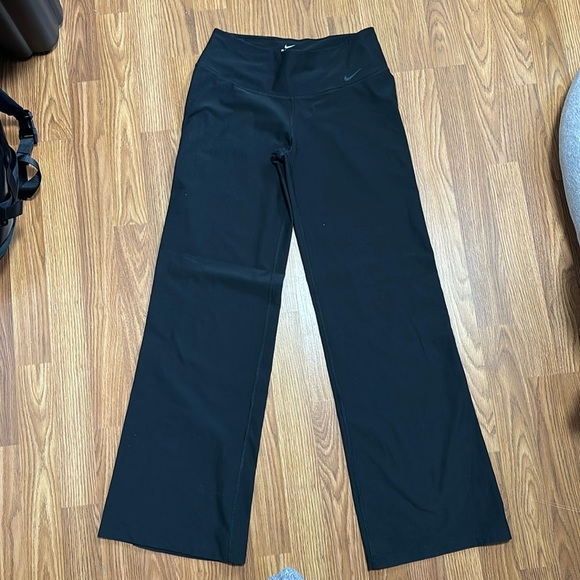 Nike dri-fit pants - Picture 1 of 4